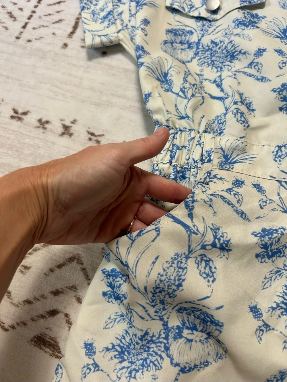 Cloud Ten NWT Blue Floral Toile Utility Romper Size Small  Coastal Resort